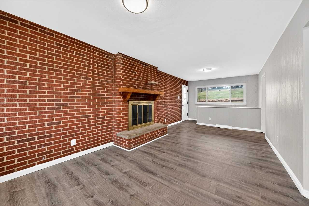 9475 Yorktown Dr #1 - Photo 2 of 15