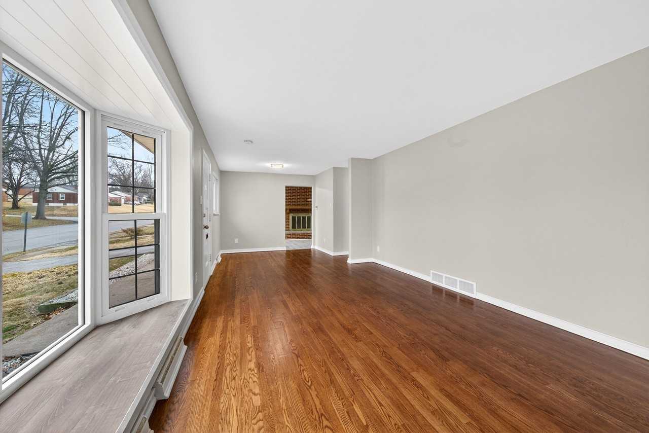 9475 Yorktown Dr #1 - Photo 7 of 15