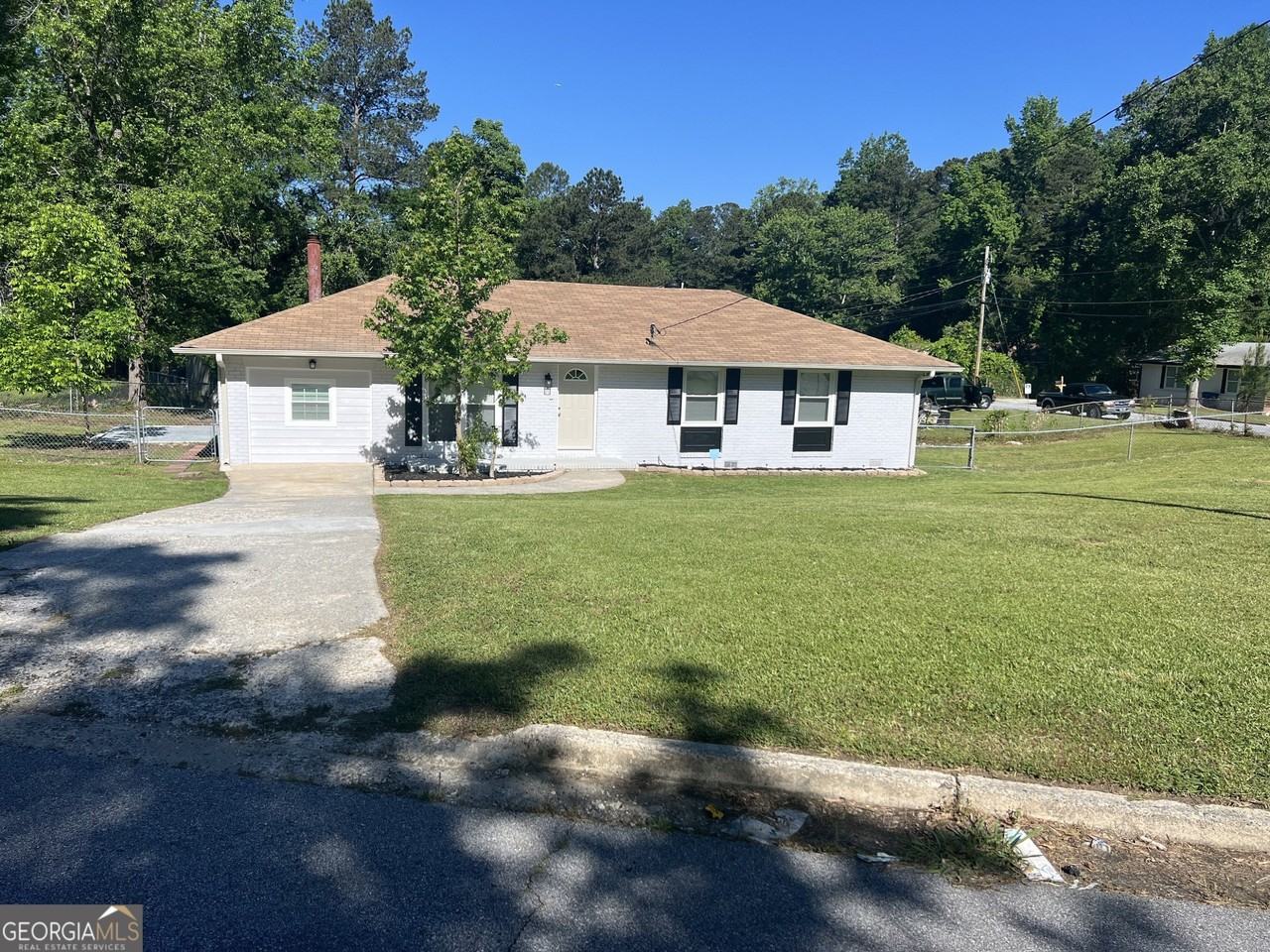 2875 Carriage Ln - Photo 2 of 21