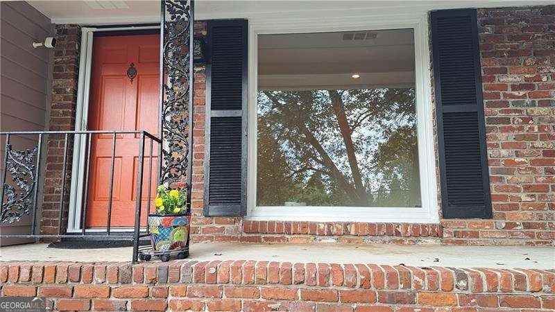 1176 Converse Dr Ne - Photo 4 of 33