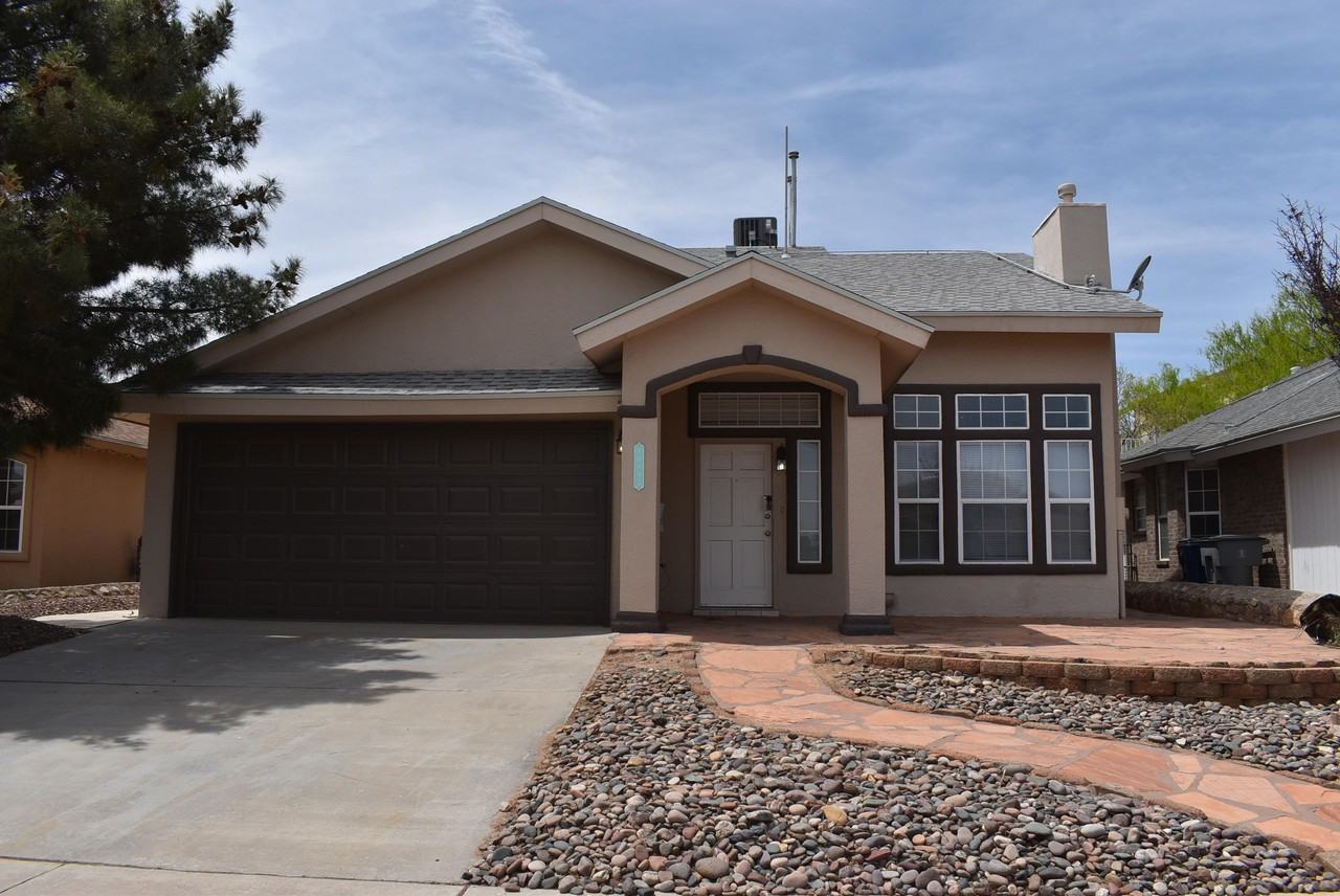 10893 Alfredo Vasquez Dr - Photo 2 of 21