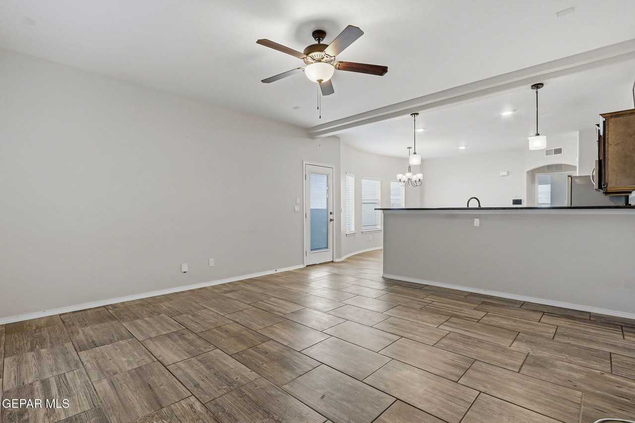 14936 Harry Flournoy Ave - Photo 4 of 29