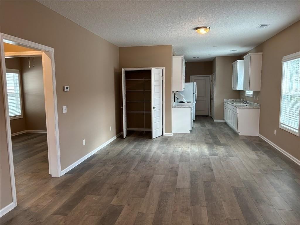 3424 Hardee Ave - Photo 6 of 22