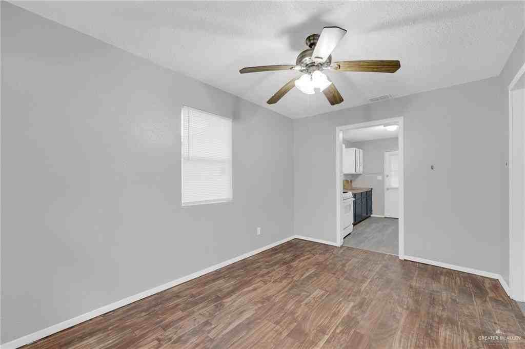 4913 S 26th St - Photo 6 of 14