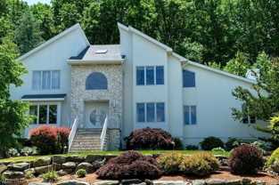 19 Lea Pl - Photo 1 of 1