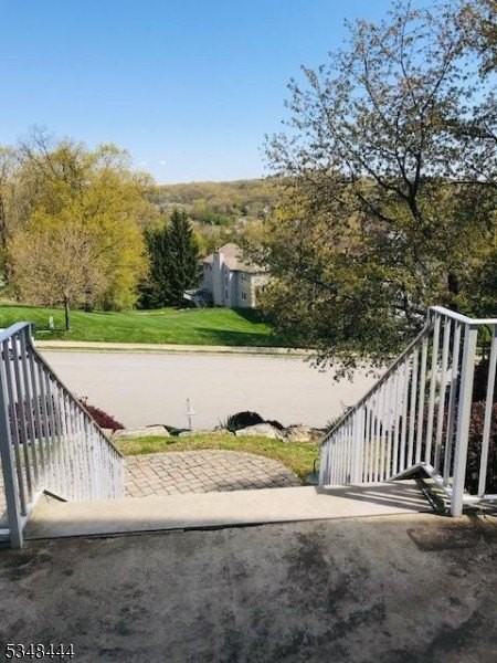 19 Lea Pl - Photo 4 of 27