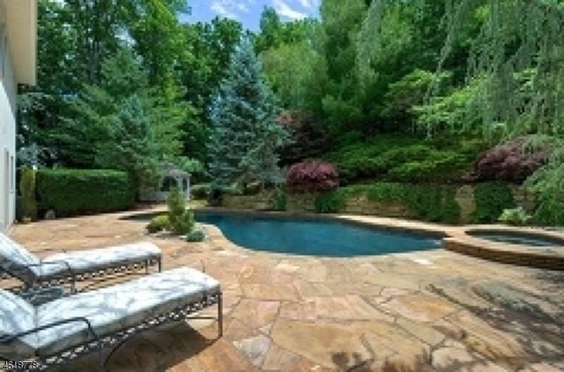 19 Lea Pl - Photo 7 of 27