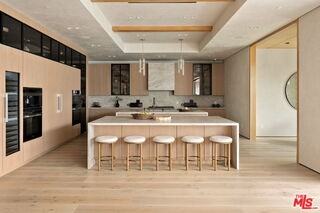 10386 Strathmore Dr - Photo 5 of 8