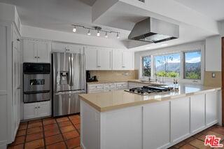 2529 Pesquera Dr - Photo 2 of 8