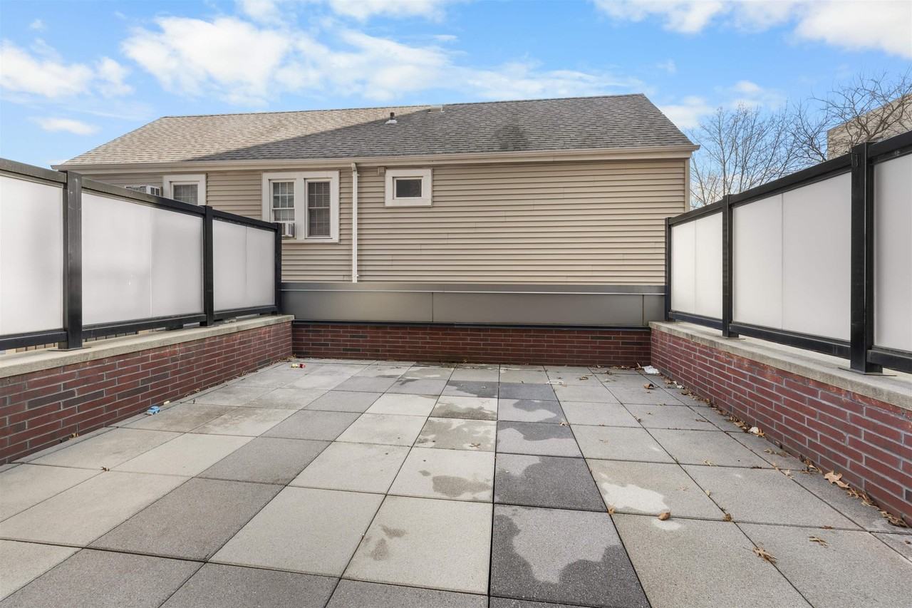 1040 Kennedy Blvd #203 - Photo 6 of 42