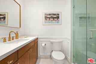 844 16th St #5 - Photo 4 of 8