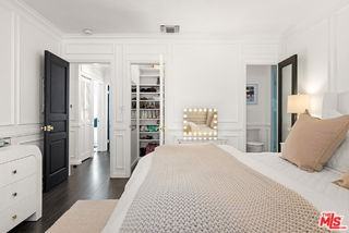 844 16th St #5 - Photo 5 of 8