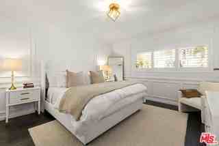 844 16th St #5 - Photo 6 of 8