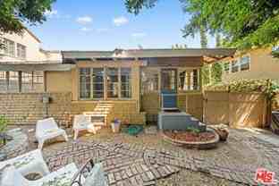 2005 N Beachwood Dr - Photo 1 of 1