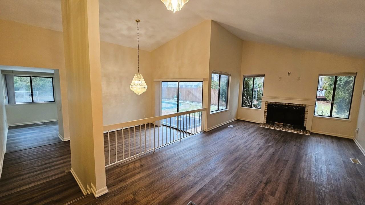 5231 Bantry Dr - Photo 4 of 8