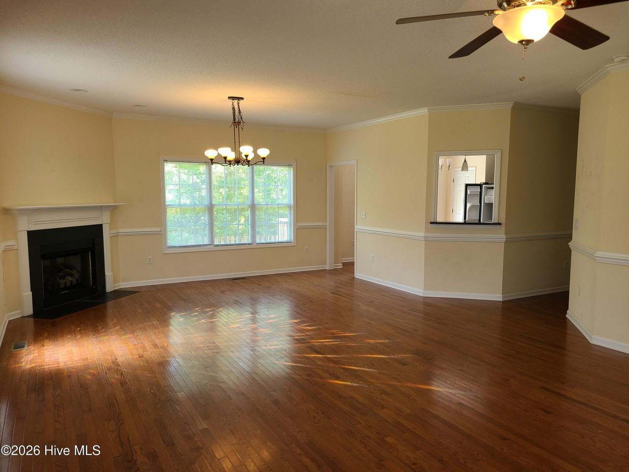 335 Osprey Point Dr - Photo 3 of 23