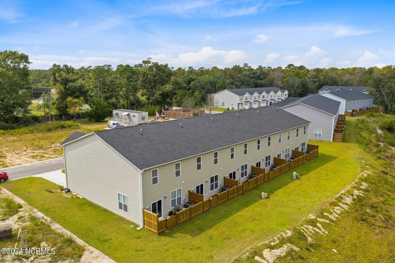 28 Aspen Rd - Photo 5 of 39