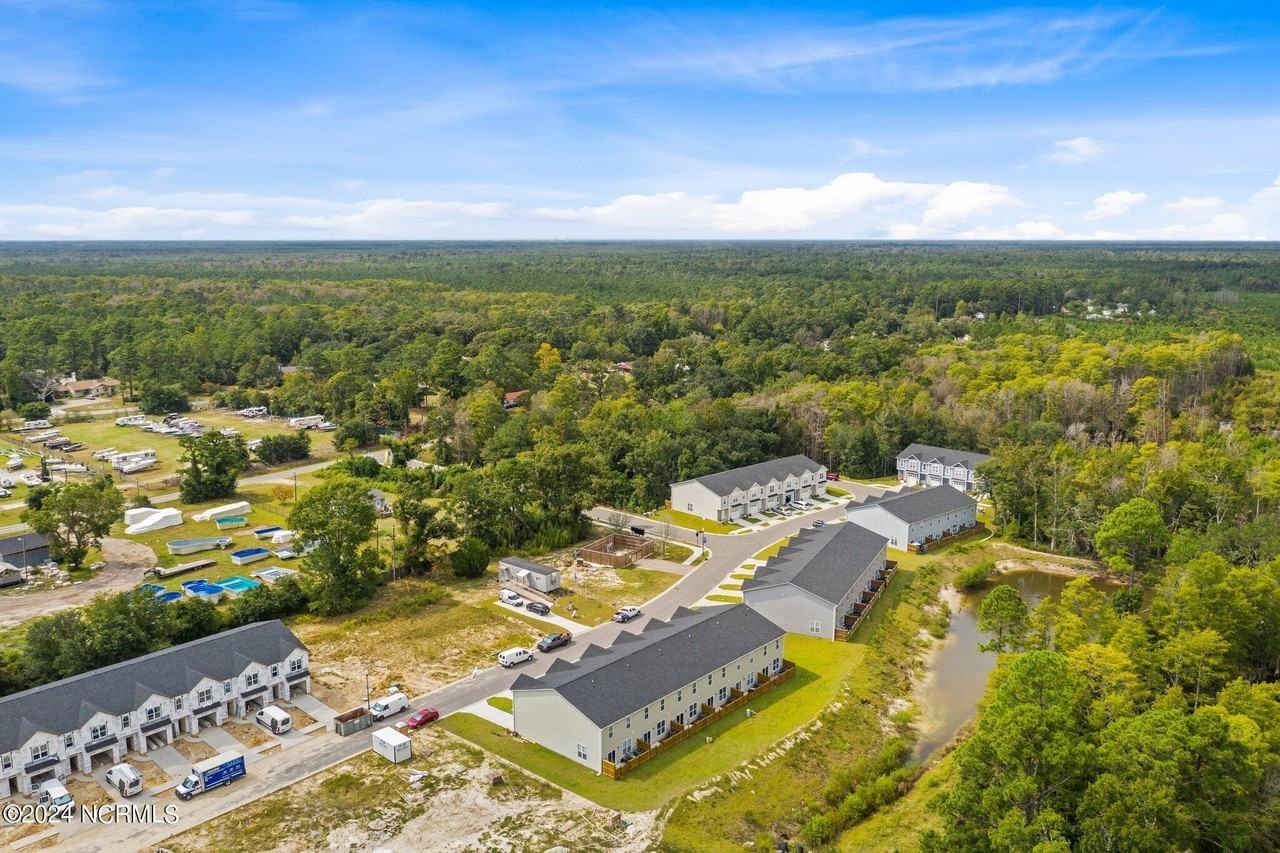 28 Aspen Rd - Photo 7 of 39