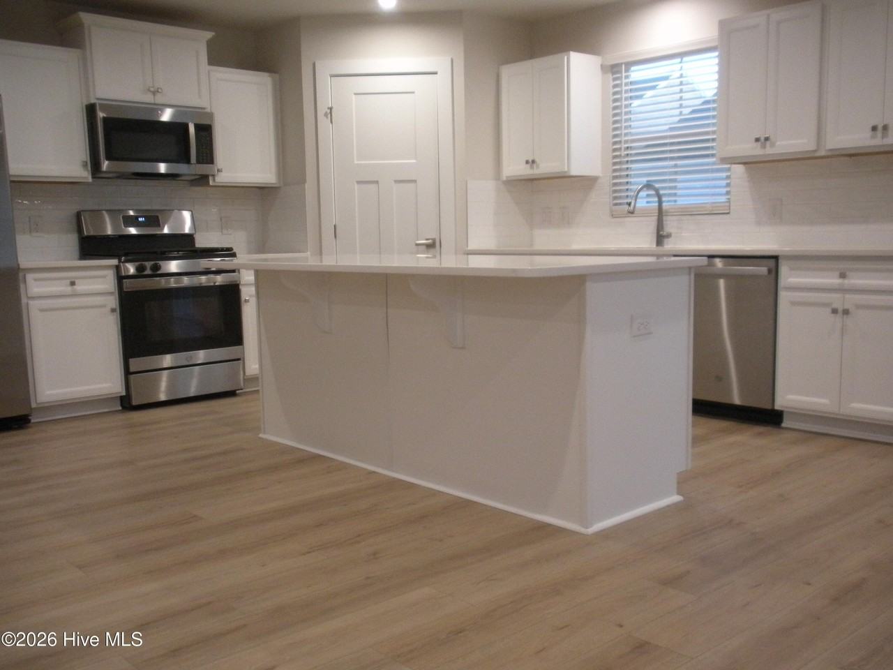 867 Ashlar Cir - Photo 7 of 33