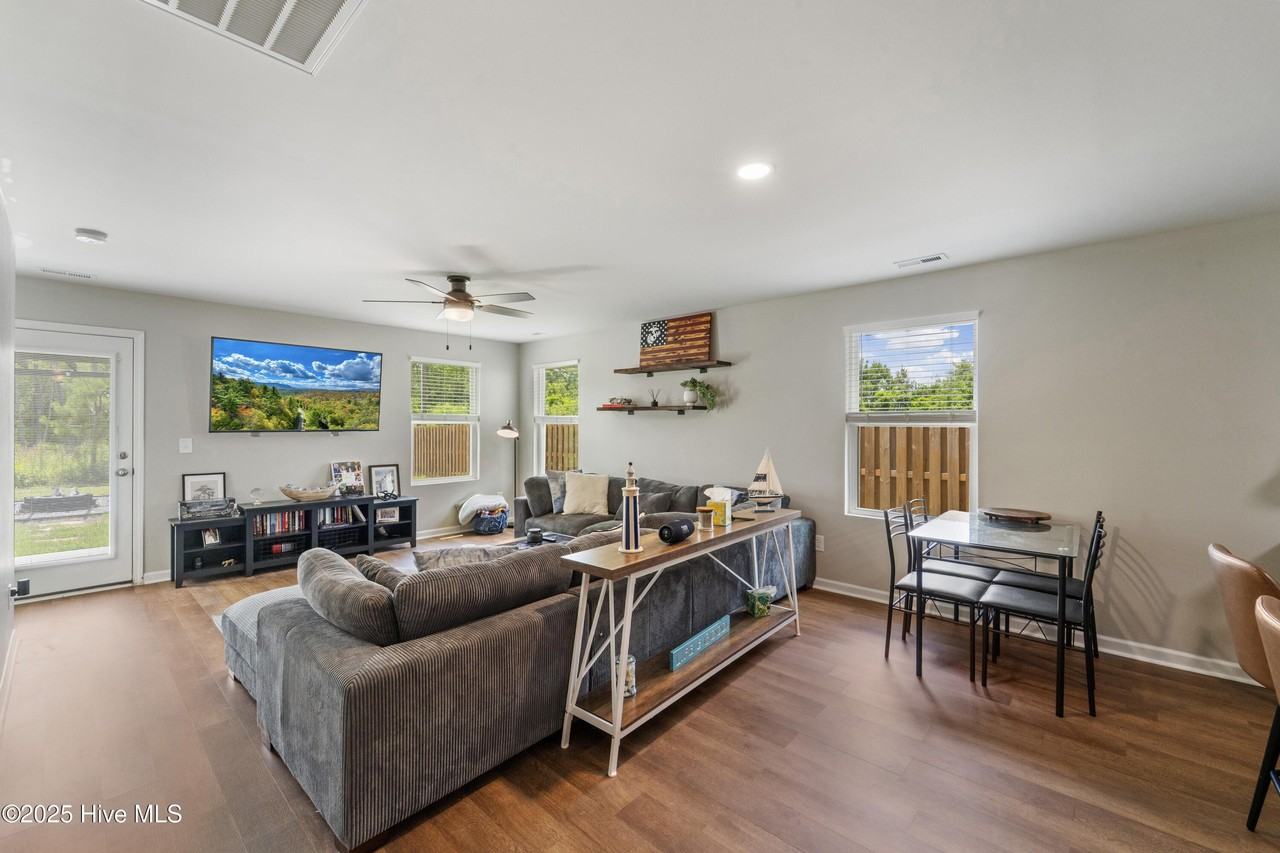 206 New Home Pl - Photo 5 of 19