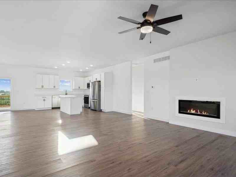 808 Windam Dr - Photo 7 of 33