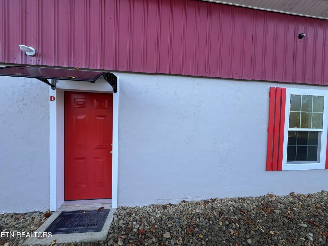 150 Wolf Creek Rd - Photo 2 of 14