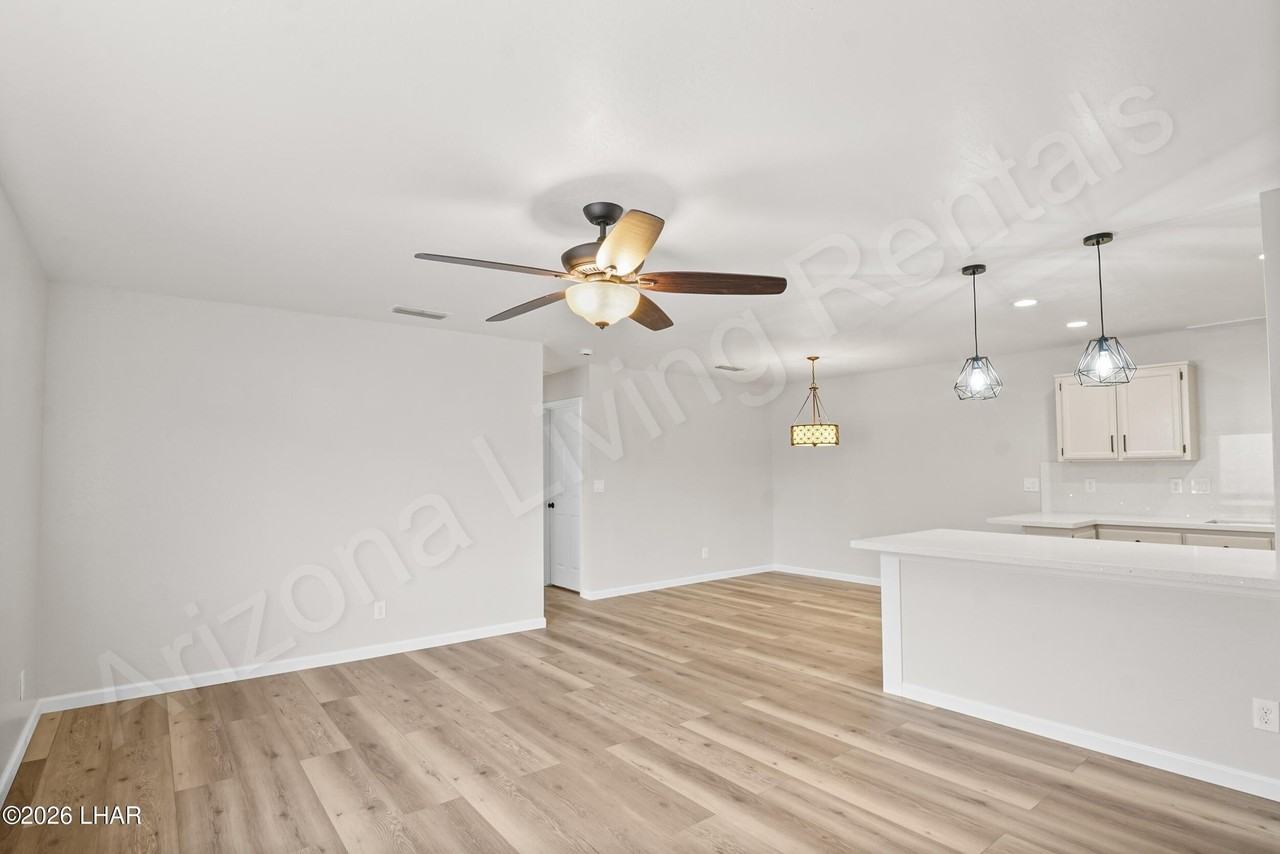 3240 Osborn Dr Apt 101 #101 - Photo 4 of 20