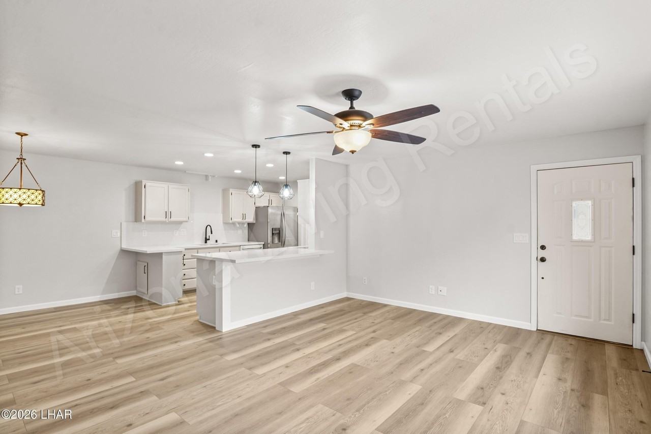 3240 Osborn Dr Apt 101 #101 - Photo 5 of 20