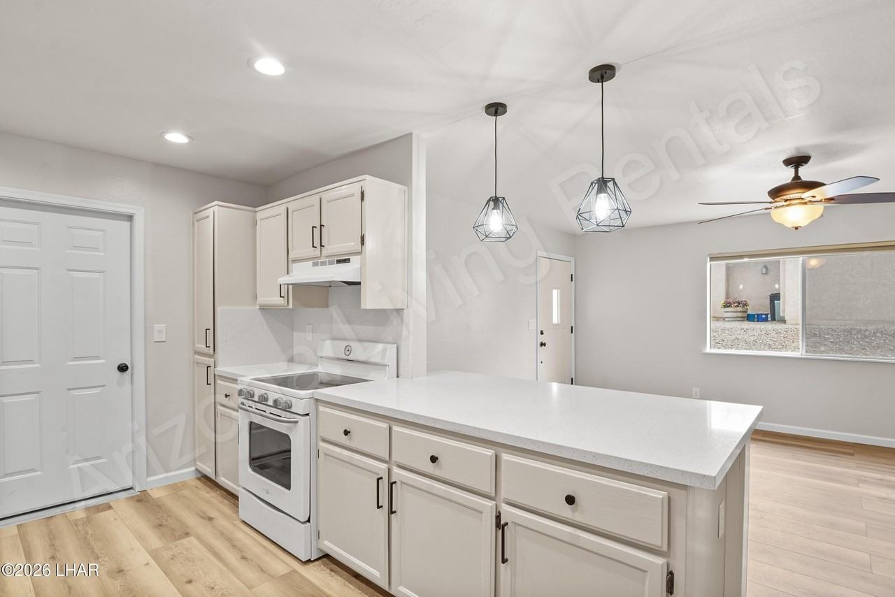 3240 Osborn Dr Apt 101 #101 - Photo 7 of 20