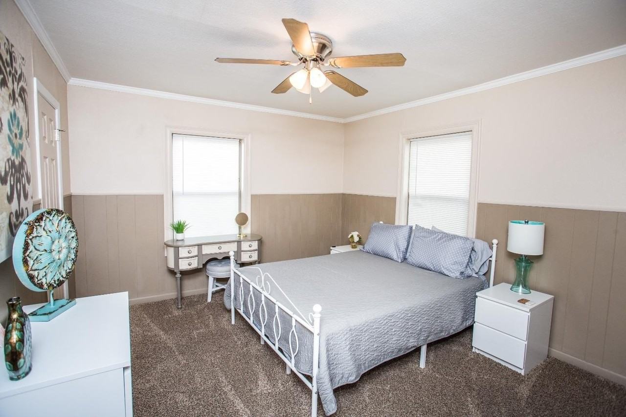 4407 35th St - Photo 7 of 15