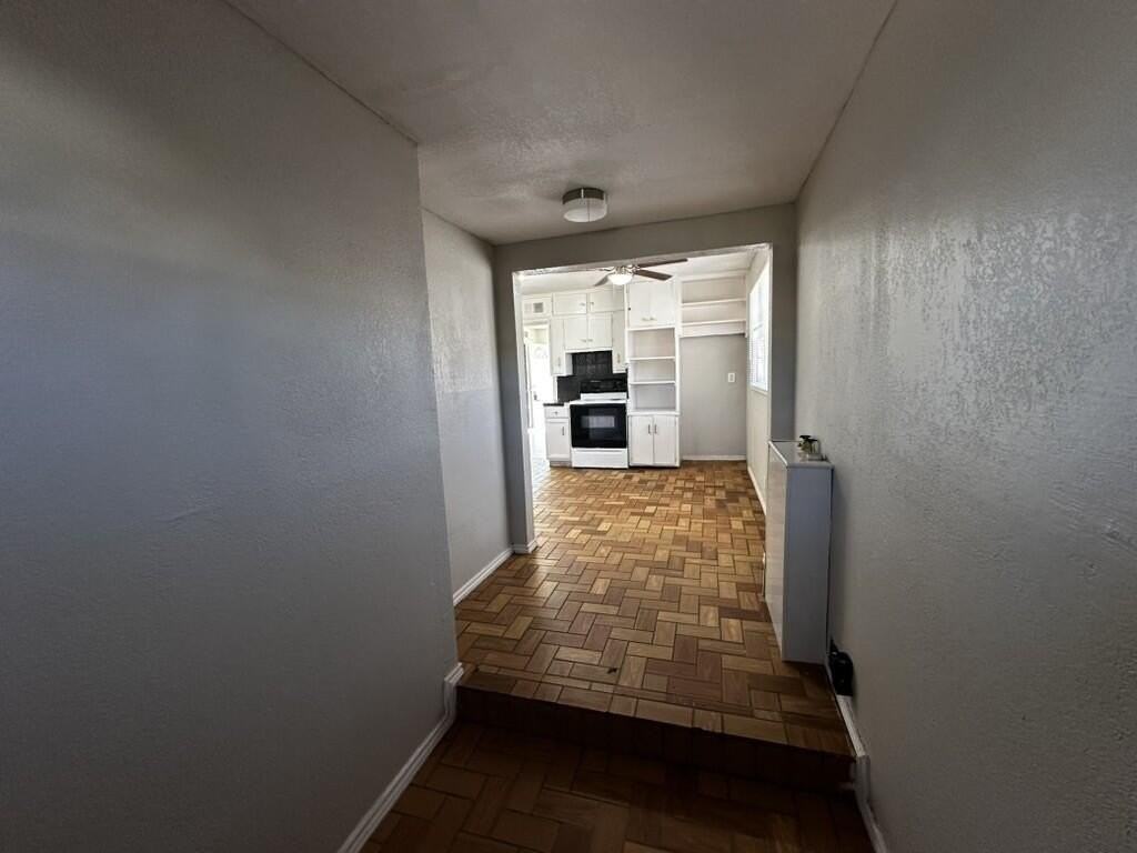 1602 39th St - Photo 7 of 14