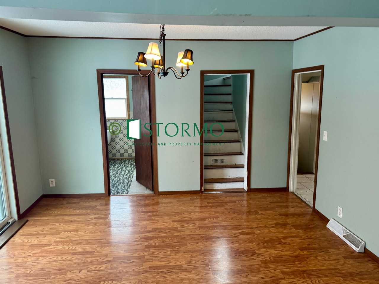 626 Oak Street Northeast - Photo 4 of 12