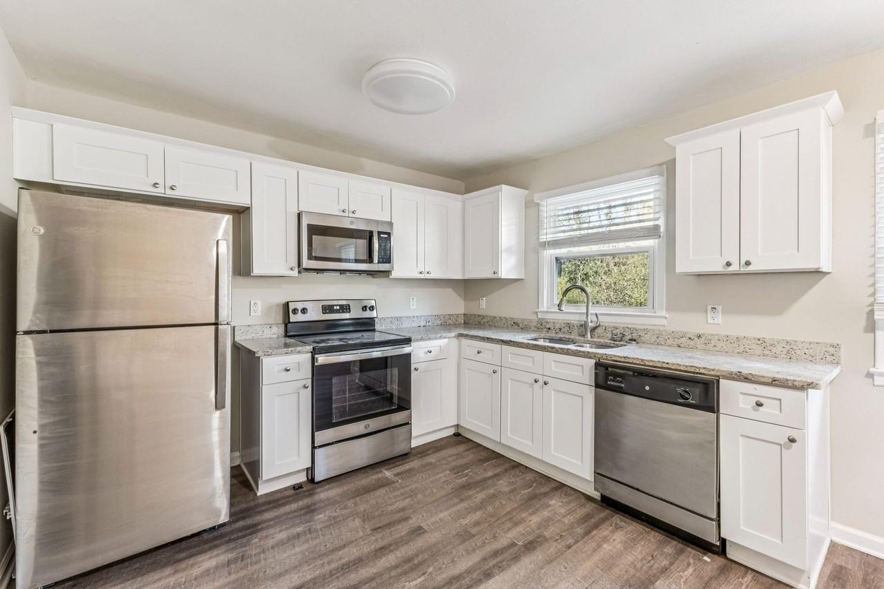 Cornell Blvd Sw - Photo 2 of 5