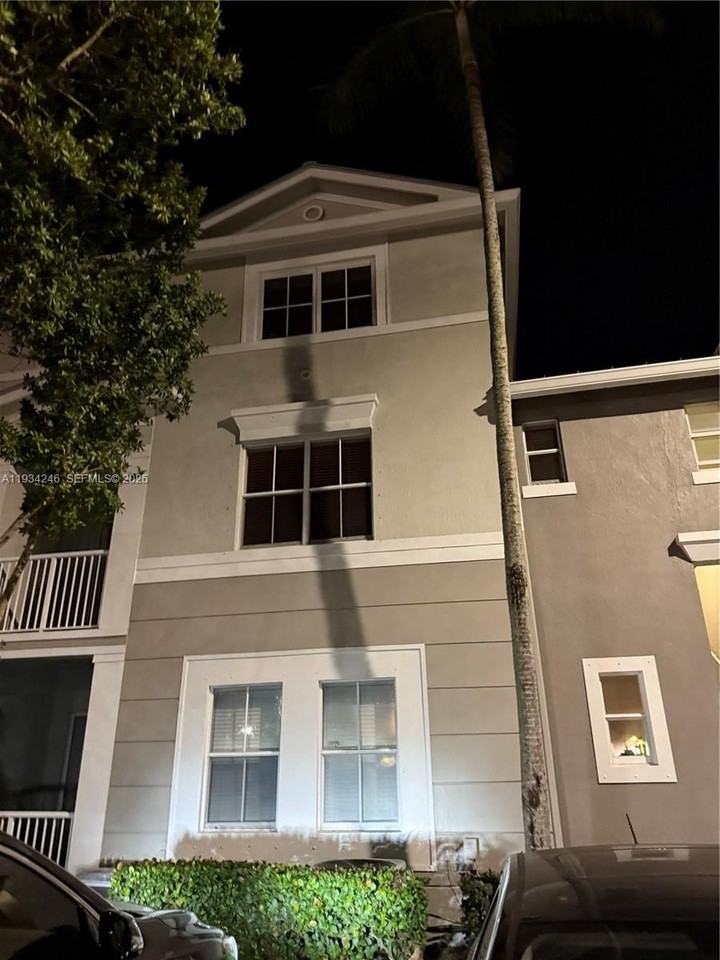 2135 Shoma Dr #154 - Photo 3 of 21