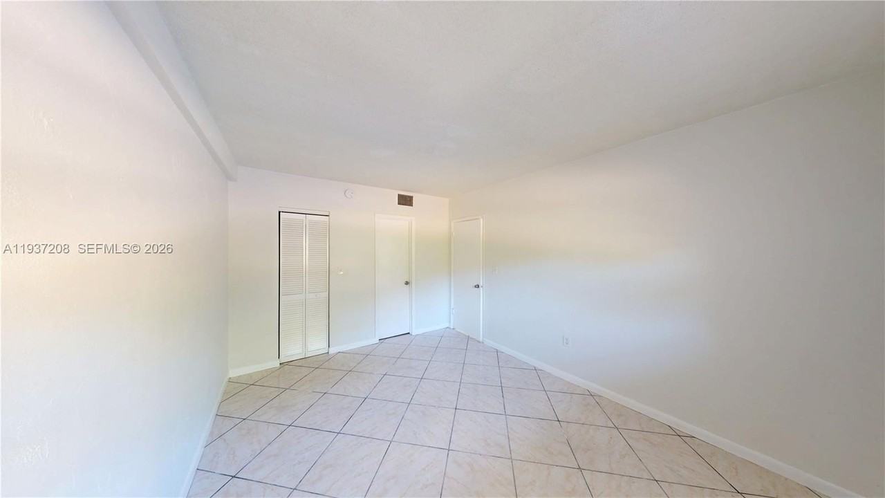 1825 Sw 67th Ct #19 - Photo 6 of 10