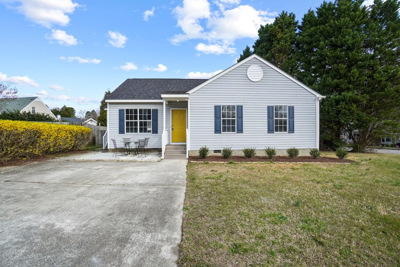 800 Napleton Cir #1 - Photo 2 of 22