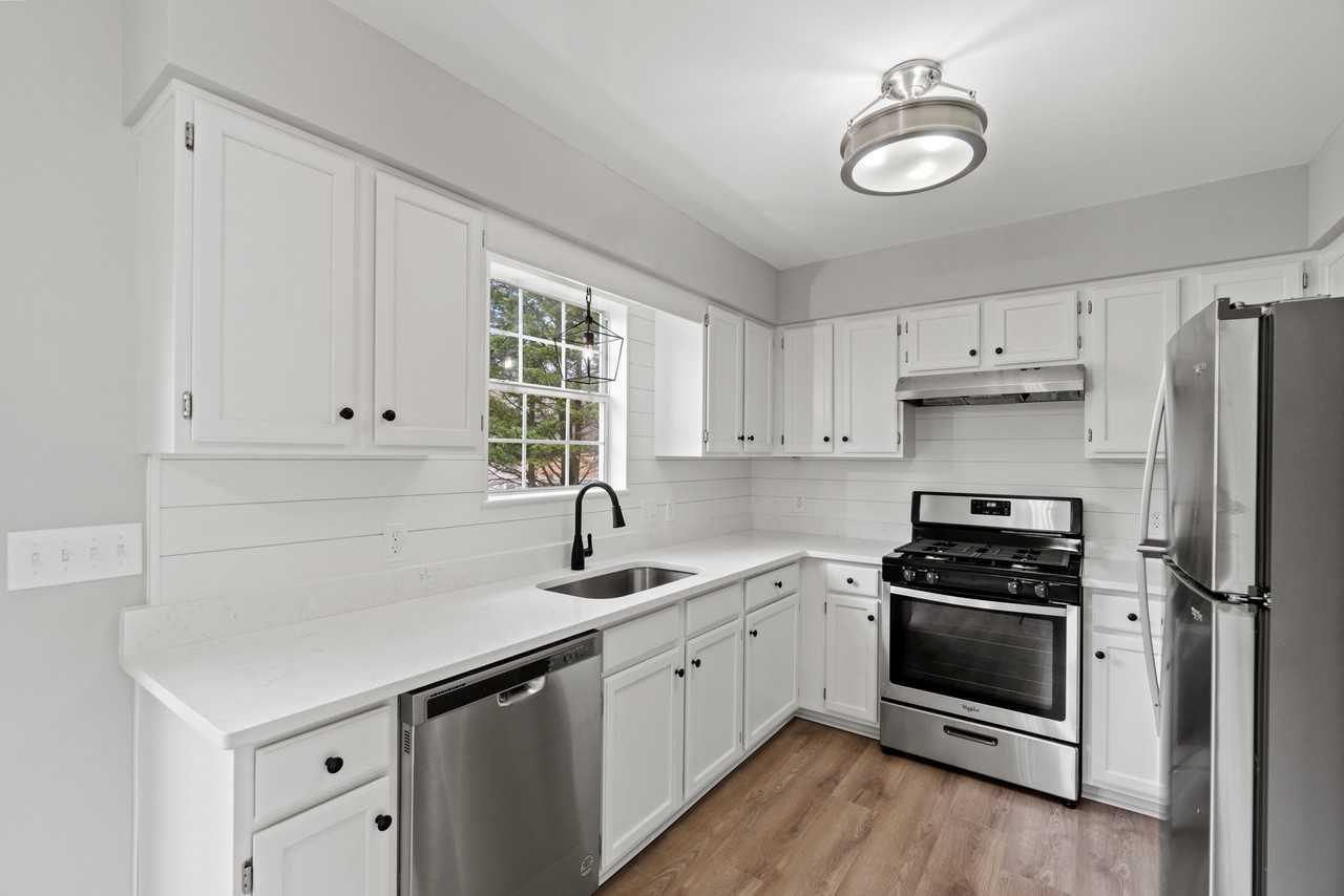 800 Napleton Cir #1 - Photo 7 of 22