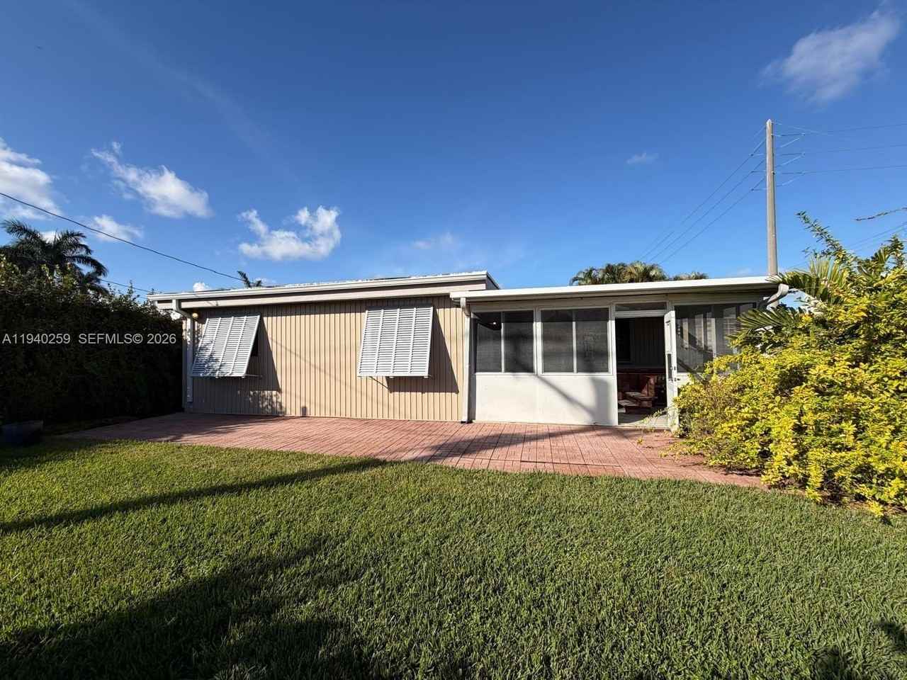 238 Se 3rd St - Photo 4 of 13