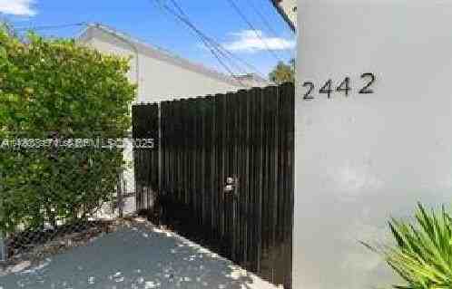 2442 Sw 3rd St #3 - Photo 3 of 3