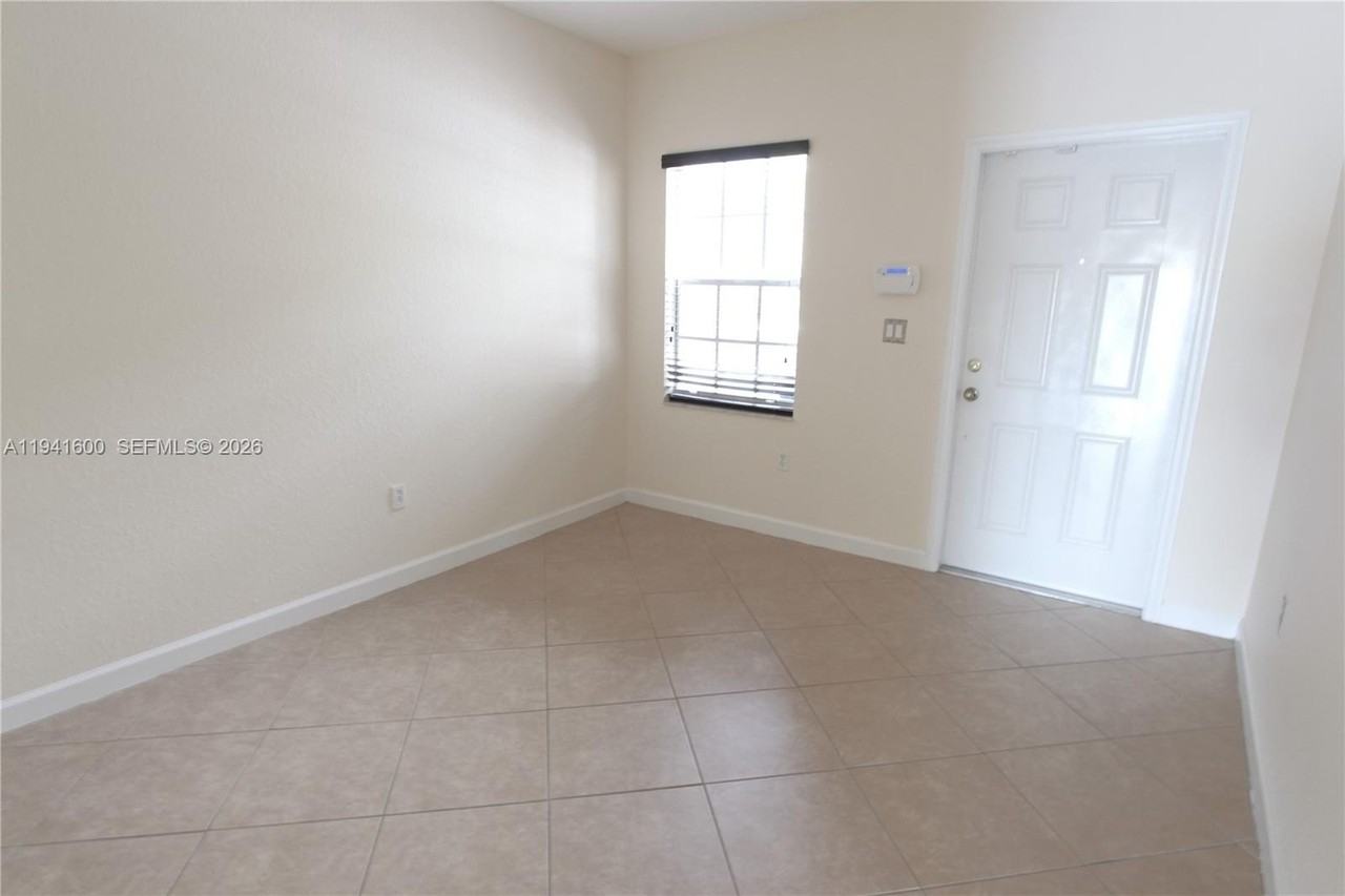 22538 Sw 89th Pl #22538 - Photo 2 of 40