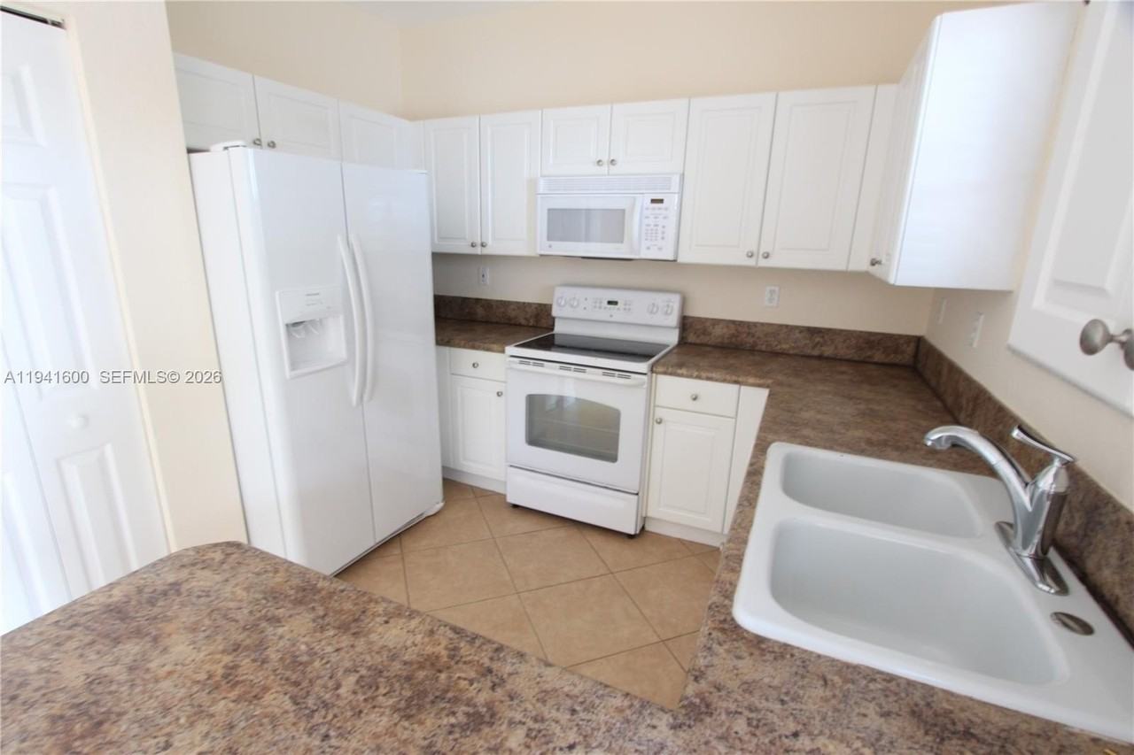 22538 Sw 89th Pl #22538 - Photo 5 of 40