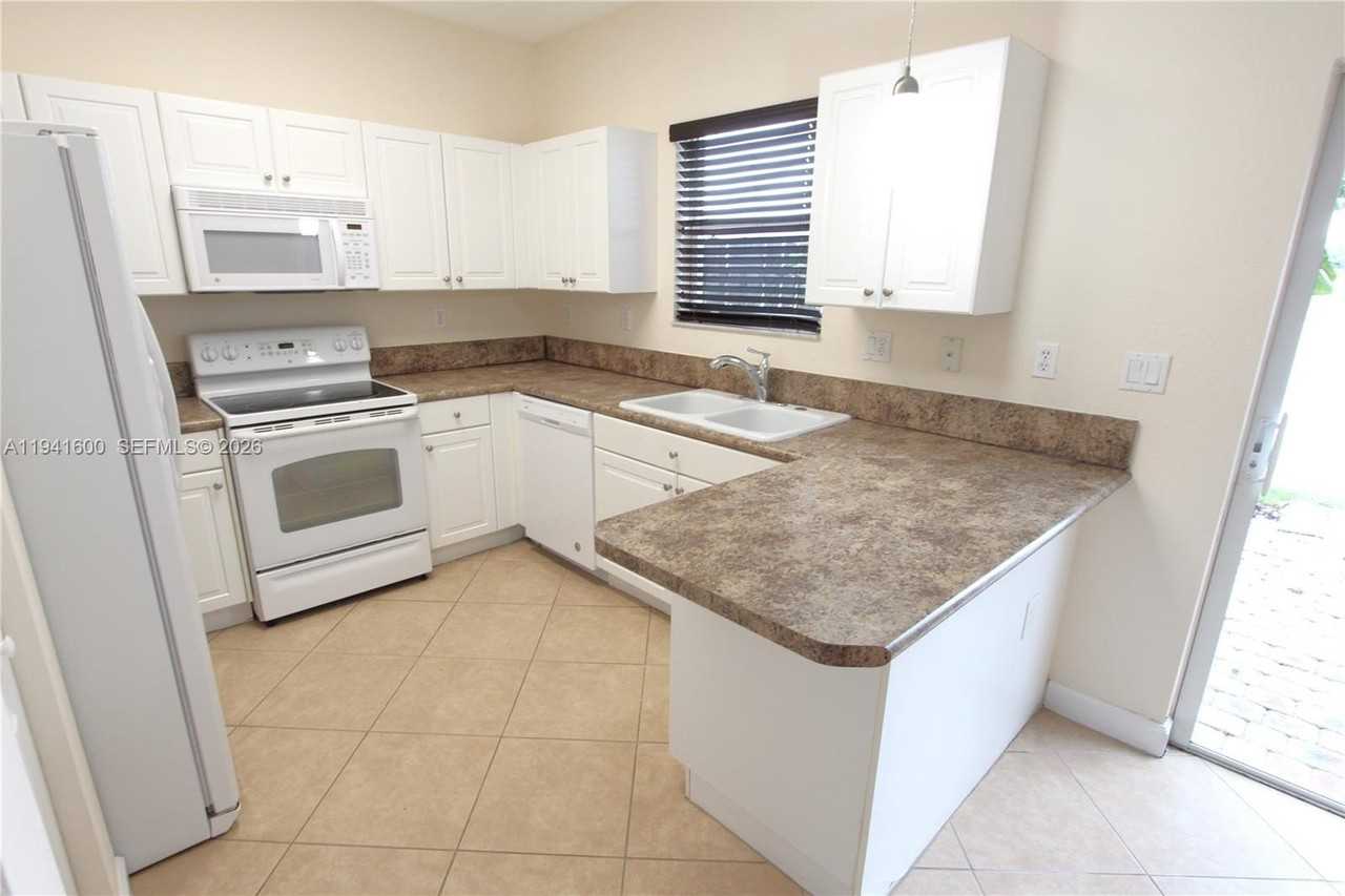 22538 Sw 89th Pl #22538 - Photo 7 of 40