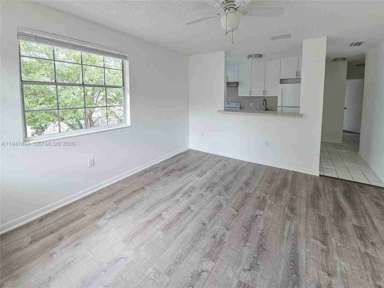 6617 Sw 10th St #5 - Photo 4 of 20