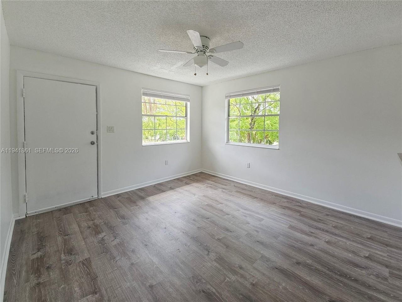 6617 Sw 10th St #5 - Photo 7 of 20