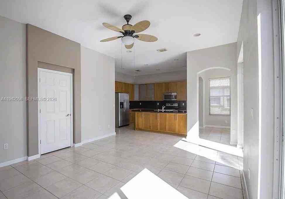 19416 Sw 25th Ct - Photo 3 of 10