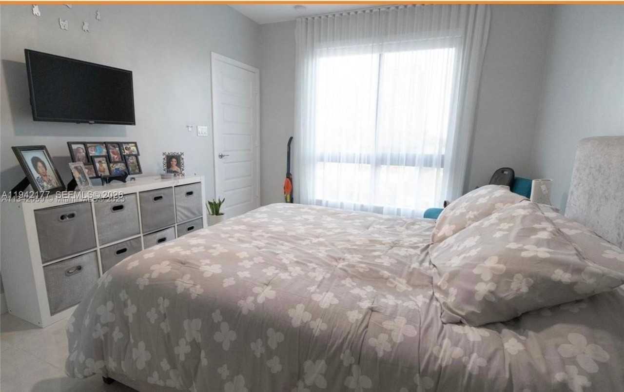 4740 Nw 84th Ct #43 - Photo 6 of 12