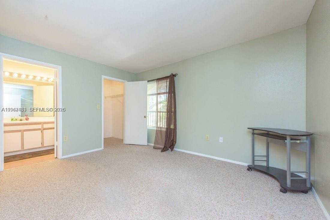 2667 Nw 33rd St #2407 - Photo 7 of 34