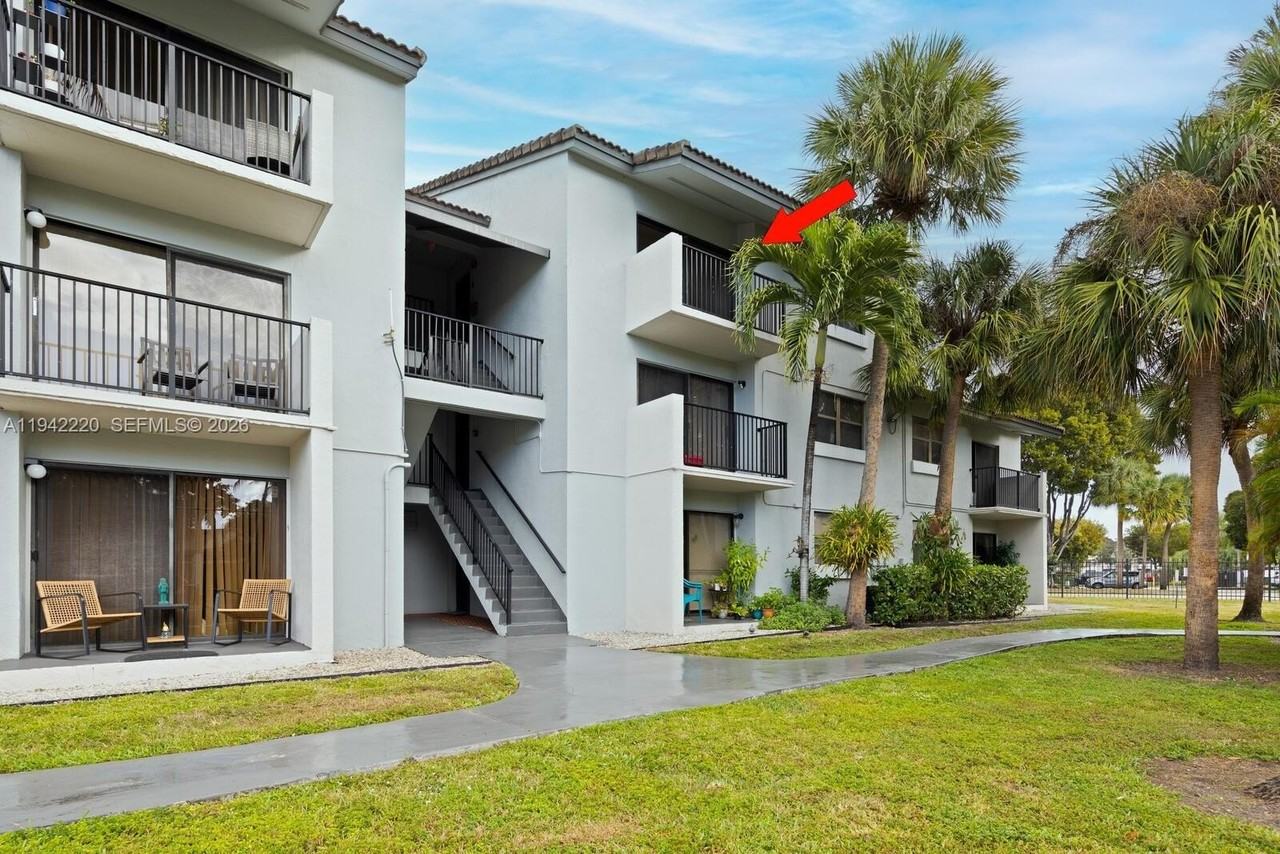 7070 Nw 179th St #306 - Photo 2 of 13