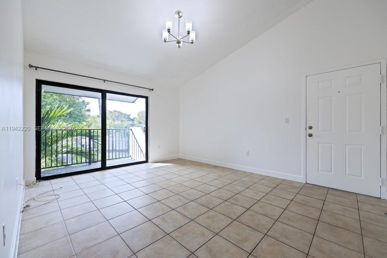 7070 Nw 179th St #306 - Photo 5 of 13