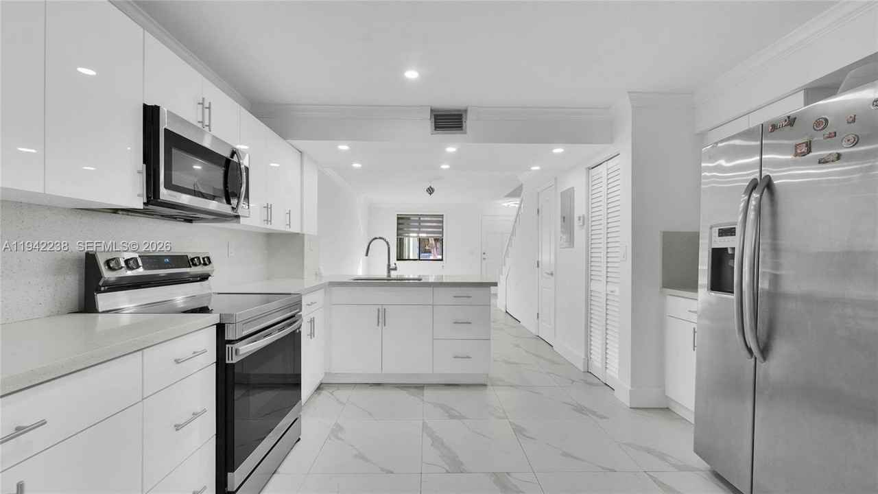 1917 Sw 107th Ave #708 - Photo 2 of 37